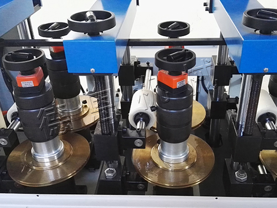 滾壓復(fù)合機(jī) 滾壓復(fù)合機(jī)