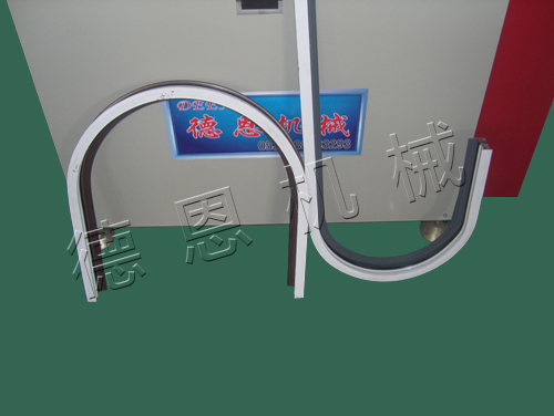 隔熱斷橋鋁型材數(shù)控彎圓機(jī) 隔熱斷橋鋁型材數(shù)控彎圓機(jī)